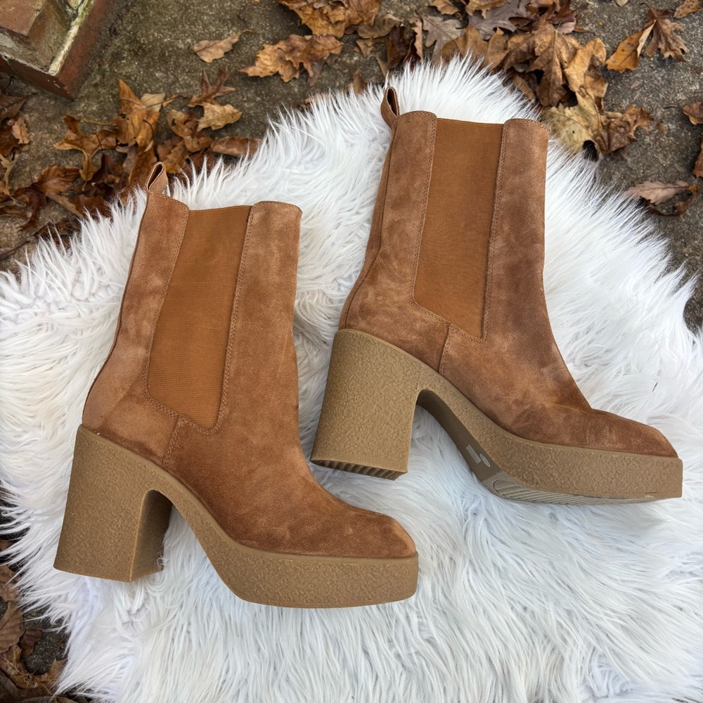 Chinese Laundry Stylish Tan Ankle Boots Size 10